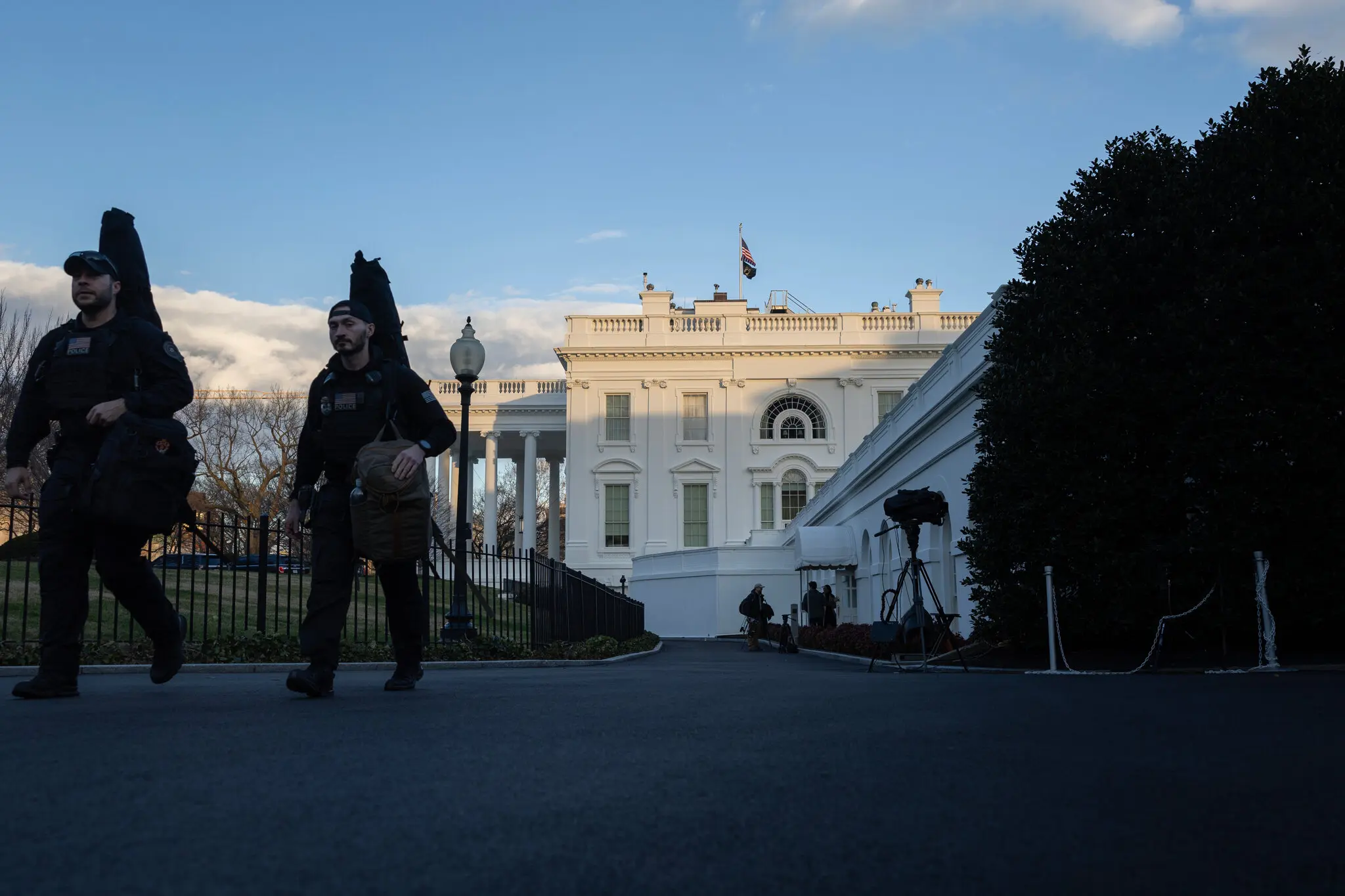 Кажуть, що команда Байдена планує зустріч з губернаторами, щоб зміцнити підтримку